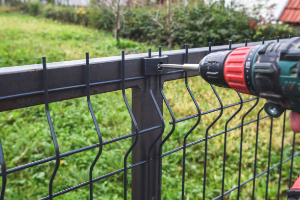 Fencing Contractors